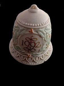 Tarjetas Carlton 1992 vintage campana adorno reliquia una Navidad para recordar nuevo en caja - Imagen 1 de 6