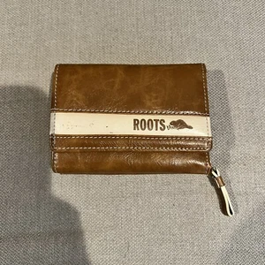 Cartera Roots Canada marrón pequeño tarjetero 8 insertos para tarjetas - Imagen 1 de 8