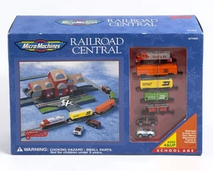 VTG Galoob Micro Machines Railroad Central Santa Fe Diesel Set (1995) - Picture 1 of 7