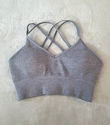 SO Intimates Gray Ribbed Bralette Sports Bra Size M Seamless Criss Cross Back - Image 1 of 4