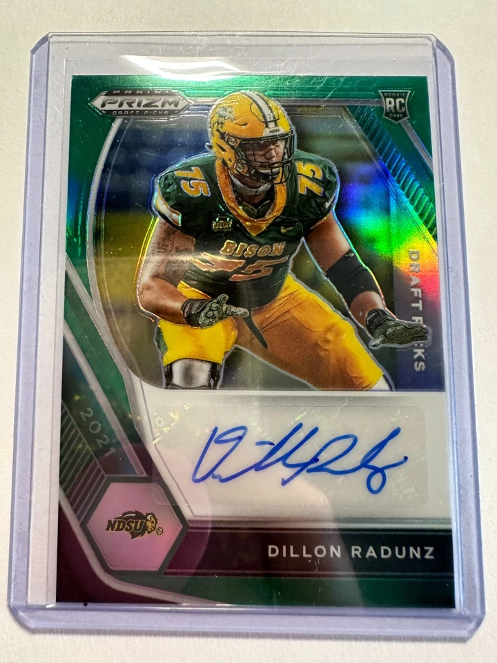 K69,291 -  2021 Panini Prizm Draft Picks Auto Prizms Green #121 Dillon Radunz - Image 1 of 1