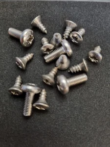 Ford Capri Schiebedachschrauben - Bild 1 von 2