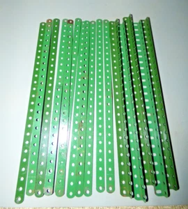 Tiras perforadas Meccano, viga angular, verde parte nos. 1, 8, 16 piezas - Imagen 1 de 1