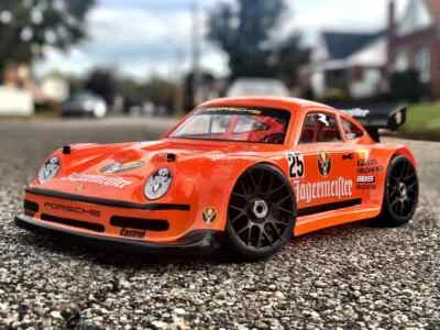 0111 - PORSCHE 911 1/8 SCALE GT RC CAR BODY - Immagine 1 di 4