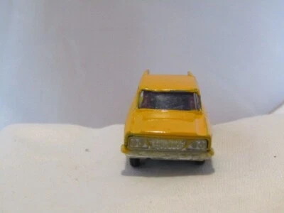 Husky Yellow Studebaker Made In Great Britain Used Loose Damaged Yellow - Image 1 of 4