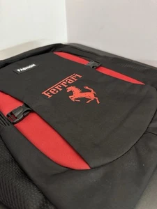 Mochila Ferrari color rojo negro a juego para todas las situaciones - Imagen 1 de 6
