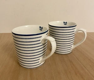Juego de 2 tazas coleccionables Laura Ashley Blueprint Candy Stripe COMO NUEVAS - Imagen 1 de 14