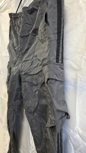URIT grau schwarz gestreift Nylon Cargo Jogginghose Hose Herren Größe Large RN67891 - Bild 1 von 21