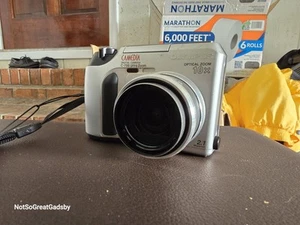 Olympus CAMEDIA C-700 Ultra Zoom 2.1MP Digital Camera - Black & Metallic silver - Picture 1 of 9