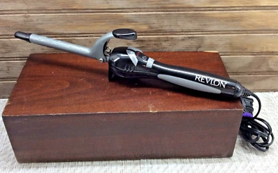Revlon 1/2" Curling Iron Helen Of Troy 80W Adjustable Heat Dual Voltage RV053 - Image 1 of 4