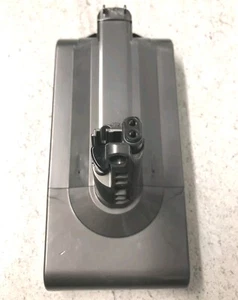 Dyson V11 SV14 Battery Screw In Battery 25.2 voltage 3600mah 299820 - Picture 1 of 4