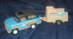 TootsieToy Silver Saddle Horse Ranch - SUV and Horse Trailer - Picture 1 of 3