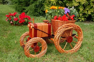 Schöner Traktor aus Korbgeflecht, Rattan, Körbe, Pflanzkorb, Pflanzkasten, 58 cm - Bild 1 von 1