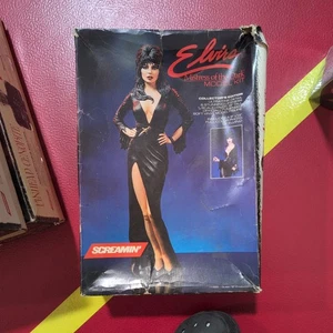 Vintage- 1988 ELVIRA MISTRESS OF THE DARK MODEL KIT SCREAMIN HORROR-complete! - Picture 1 of 7