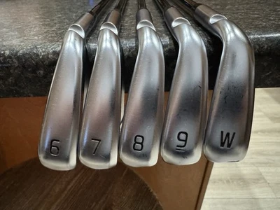 MRH PING i530 irons  6-PW Recoil Dart 75g Reg - Image 1 of 4