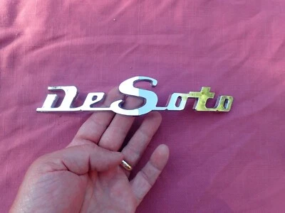 Emblema de capucha DeSoto 1950, ¡nuevo en stock! 1335479 Foto 1 de 4