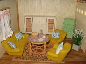 Crailsheimer Wohnzimmermöbel m Kachelofen für Puppenhaus-Puppenstube - Bild 1 von 7