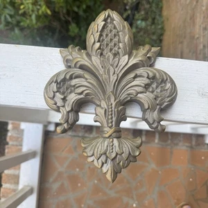 Vintage Fleur-de-Lis Wall Plaque Cast Resin Pale Gold Finish | French Revival - Picture 1 of 8