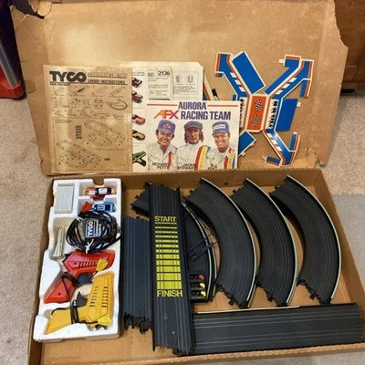 Vintage Tyco Command Control Nite Glow 2 Car Challenge Set Untested Parts As Is - Image 1 of 4
