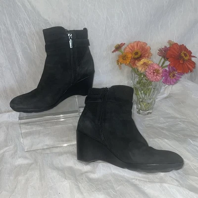 Blondo Liberata Black Suede Waterproof Wedge Ankle Boots Sz 8 Mid Heel Booties - Image 1 of 4