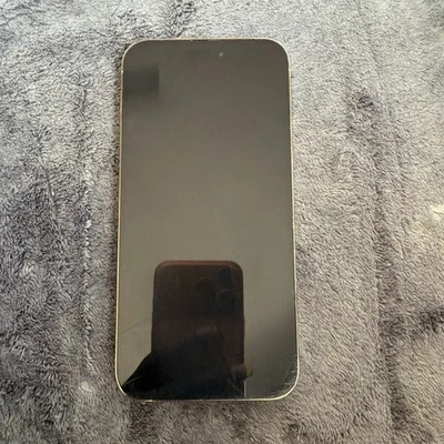 Apple iPhone 12 Pro Max 128 GB (T-Mobile) dañado por agua  Foto 1 de 4