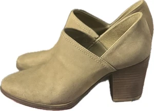 Gianni Bini Leather Bootie Boot 2.5" Heel Womens Size 7 M Taupe Suede Slip On - Picture 1 of 7