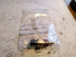 Lotus Esprit Injection And V8 Coolant Temperature Sensor For ECM - Picture 1 of 2