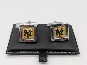 NEW YORK YANKEES CUFFLINKS Baseball Team Fan Vintage - Picture 1 of 4