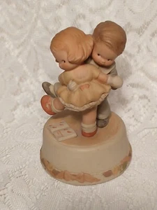 Caja de música Enesco 1988 Memories of Yesterday tema The Charleston Dance tblbs2 - Imagen 1 de 12