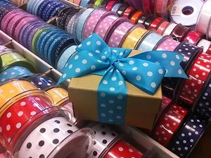 5/1 meters Polka Dots Polyester Ribbon Gift wrap-4 Widths 7mm,10mm,25mm,38mm - Picture 1 of 18