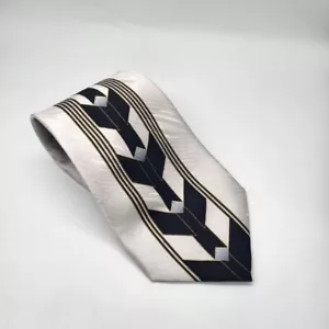 SALVATORE FERRAGAMO Mono 62 inch 100% Silk Mens Tie - Picture 1 of 4