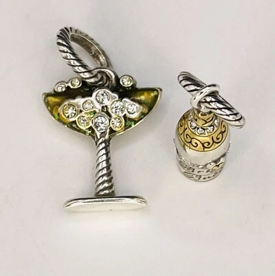 Brighton Add-A-Charm Vaso de cóctel y botella burbujeante conjunto de cristales celebración Foto 1 de 4