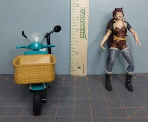 Marvel Legends THE UNBEATABLE SQUIRREL GIRL 6" Figure Hasbro Incomplete - Picture 1 of 5