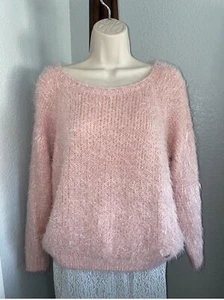 Woman’s Hollister Medium Pink Fuzzy Sweater EUC Soft And Beautiful - Bild 1 von 5