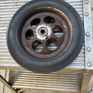 Oldtimer 10” x 1,75” Stahl Wagenrad mit Vollreifen und 1/2” Bohrung - Bild 1 von 11