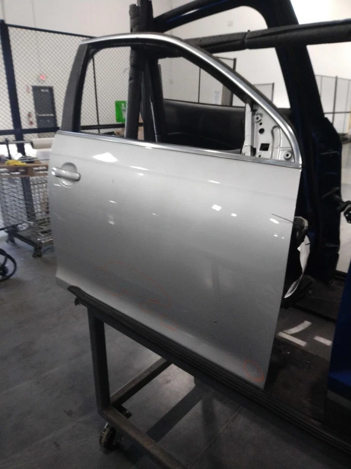 Conjunto de puerta delantera derecha usado se adapta a: Volkswagen Jetta SW 2014 eléctrico ganar Foto 1 de 4