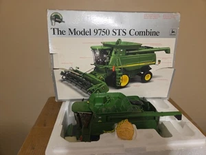 1/32 John Deere Model 9750 STS Combine Rough Box - Picture 1 of 12