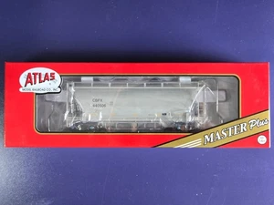 HO Scale Atlas Trinity 3230 Covered Hopper, CIT Group (CBFX) 440506, 20006841 - Picture 1 of 2
