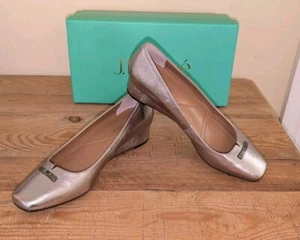 J. Renee Women's Taupe Metallic Dress 1.5" Wedge Heels Size 8.5 M "Yaralla" New - Picture 1 of 12