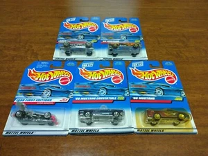 Hot Wheels Lote de 5 '65 Mustang Convertible '65/'96 Mustang Lakester y Modificado - Imagen 1 de 20