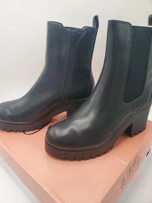 Wild Pair 10 M Brooklan Women Faux Leather Lug Sole Chelsea Boots - Image 1 of 4