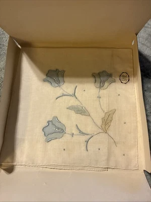 MADEIRA Pañuelo Individual Bordado 14” Azul BELLEZA VINTAGE Foto 1 de 3