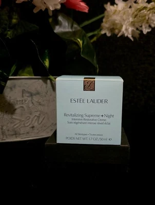 Crema Restauradora Intensiva Revitalizante Supreme Estee Lauder Pantalla de 1,7 OZ  Foto 1 de 4