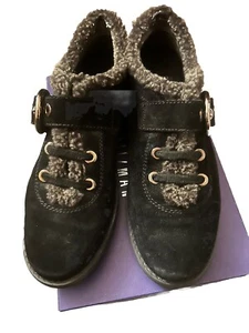 Zapatos Stuart Weitzman Fuzzy de gamuza negros - talla 8 con caja - Imagen 1 de 5