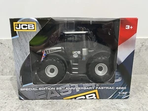 Britains Farm - JCB 4220 Fastrac (25th Anniversary) - 1:32 - 43256 - New/Mint - Picture 1 of 5
