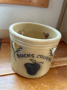 Crock in gres marcato Maple City Pottery con cuori e bucks ritagliati reticolati - Foto 1 di 14