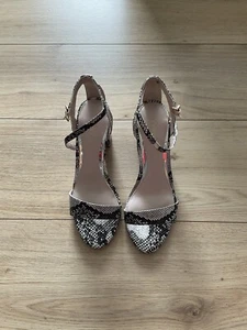 Carvela Kiki Size 4 - Picture 1 of 4