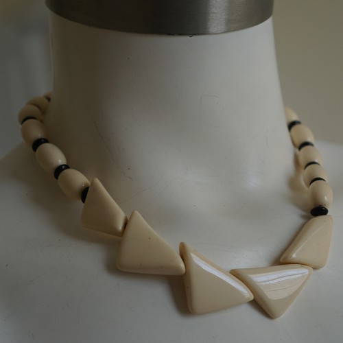 OFF WHITE Collana Donna Vintage Grossa Off White Panna Nero Perline Triangoli Geometrica