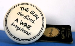 Topper de botellas byDesign "El sol, la arena, un vino en mi mano" - Imagen 1 de 2