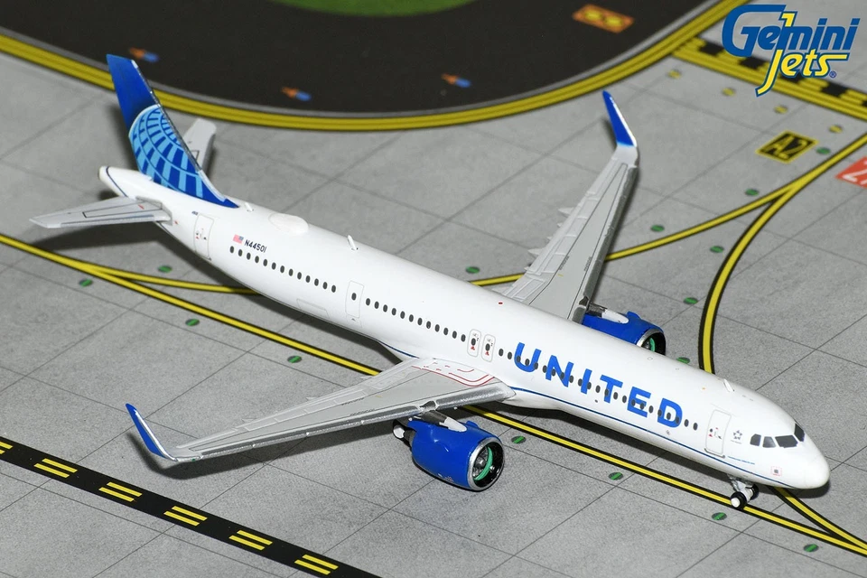 United Airbus A321neo N44501 GeminiJets GJUAL2245 escala 1:400 Foto 1 de 1